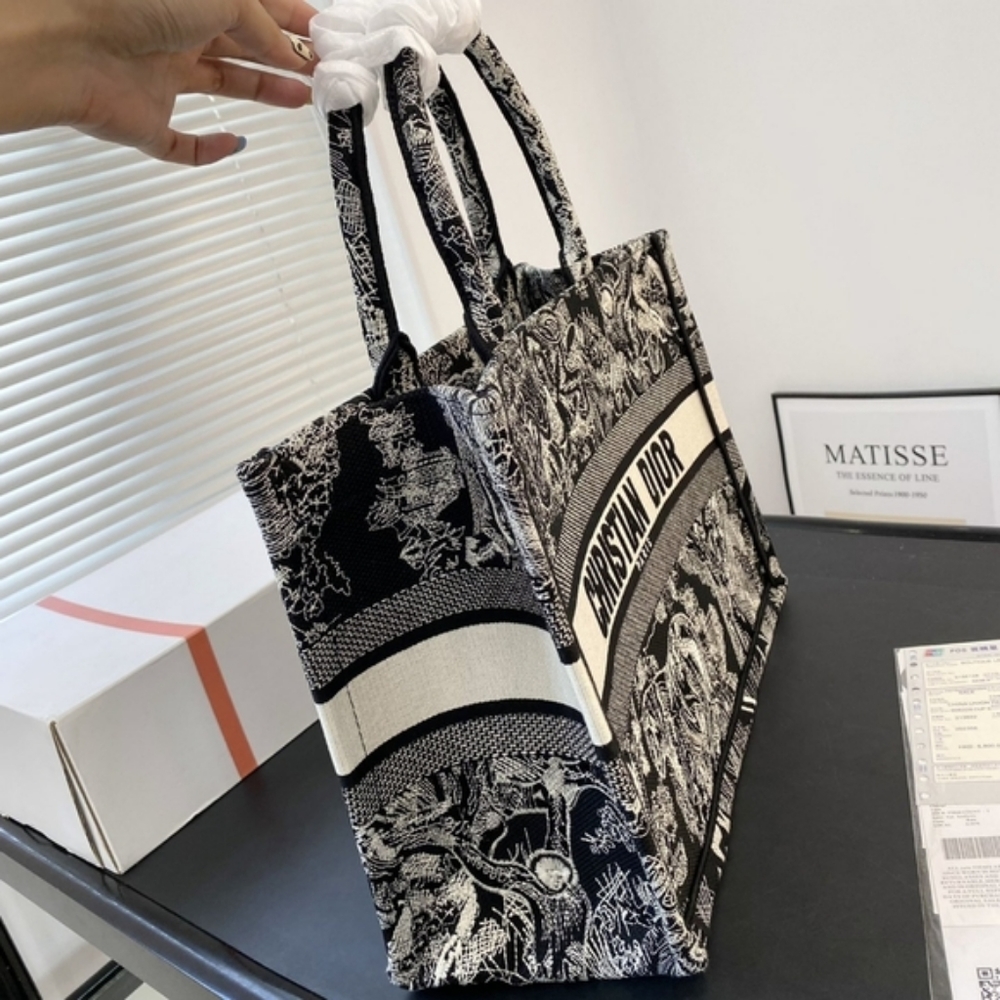 DIOR BookTote Reverse Joyie print embroidery - Picture 7 of 8